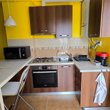 Cosy One Bedroom Apartment *